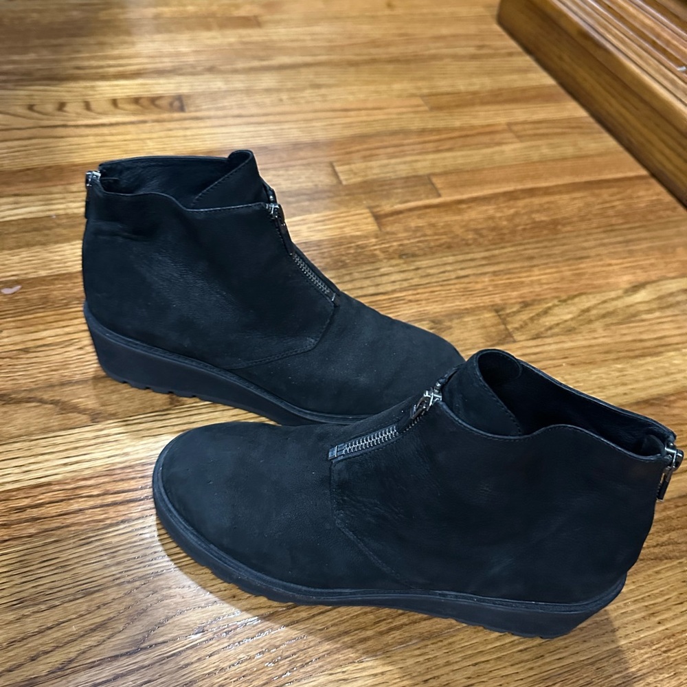 Eileen Fisher Black Ankle Boots